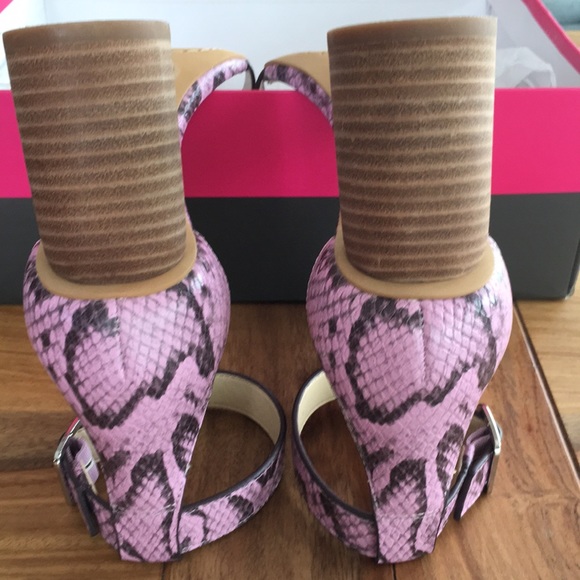 NIB Vince Camuto Mejorla Pink and Gray Heeled Sandals Brand New - Picture 8 of 9